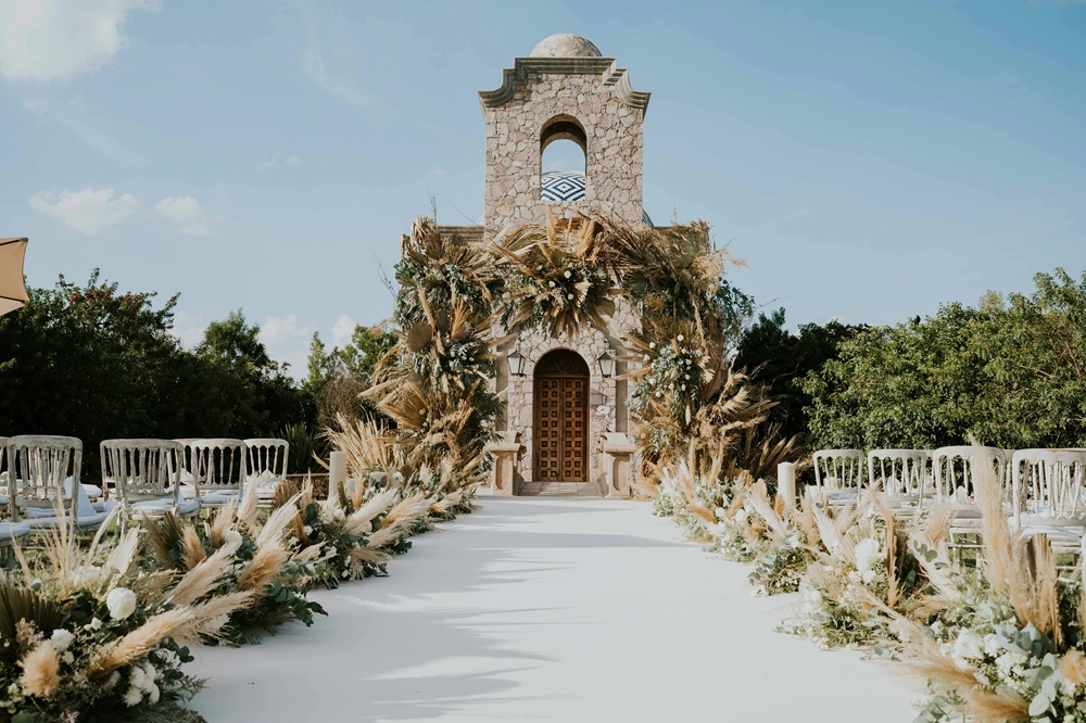 Photo of the Aisle